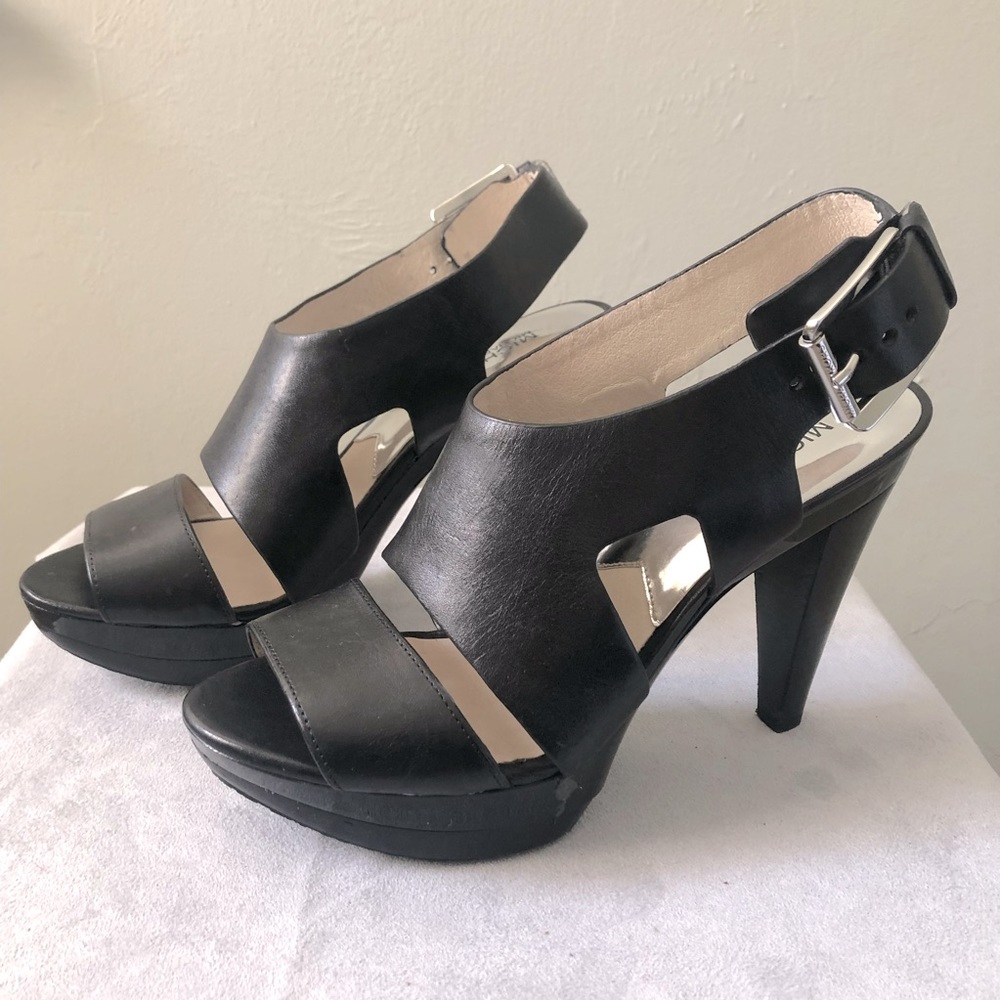 Michael Kors Black heels